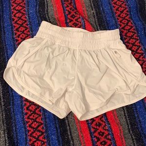 Lululemon 4” tracker shorts!🍋